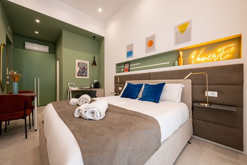 Camera da Letto in stile moderno di 24 di Serena Maiorano Architetto