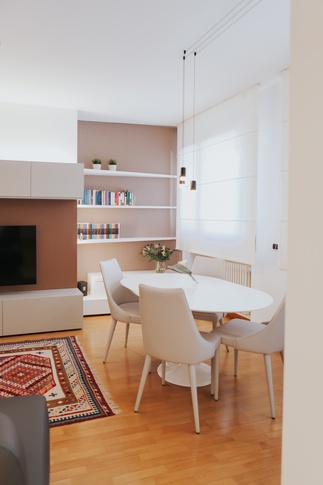 Open Space in stile moderno di 50 di design by very