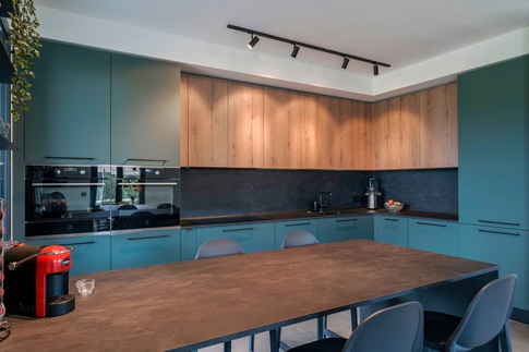 Open Space in stile contemporaneo di 46 di DQA Studio di architettura