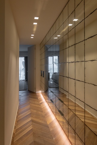 Corridoio in stile contemporaneo di 10 di Abitacolo Interni