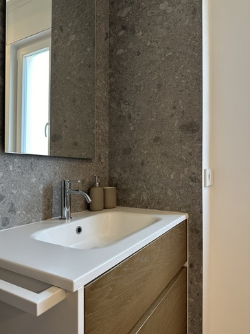 Bagno in stile contemporaneo di 5 di Areadieci architettura Bagno in stile contemporaneo di 5 di Areadieci architettura