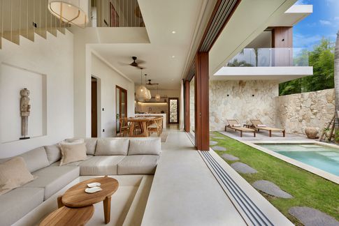 Soggiorno in stile tropicale di 45 di Riccardo Rubelli Architetto