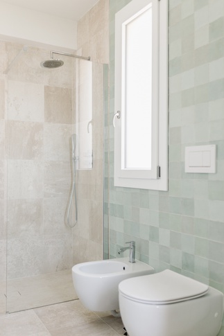 Bagno in stile contemporaneo di 6 di Tramas
