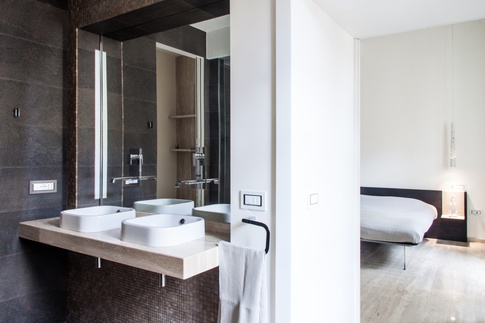 Bagno in stile contemporaneo di 7 di Tramas Bagno in stile contemporaneo di 7 di Tramas