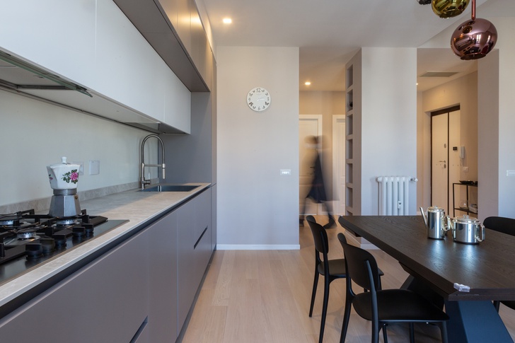Open Space in stile moderno di 45 di zero6studio