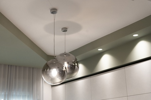 Open Space in stile contemporaneo di 40 di K1_Art_Studio