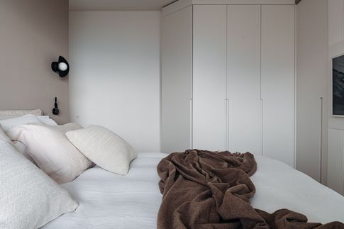 Camera da Letto in stile industriale di 14 di Alexandra Designer