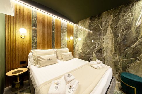 Camera da Letto in stile contemporaneo di 30 di Salvatore Sito Interior Designer