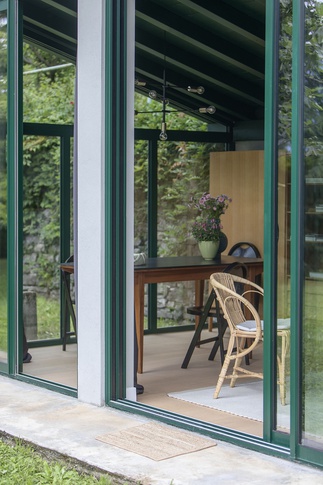 Giardino in stile contemporaneo di 1 di Chantal Forzatti architetto