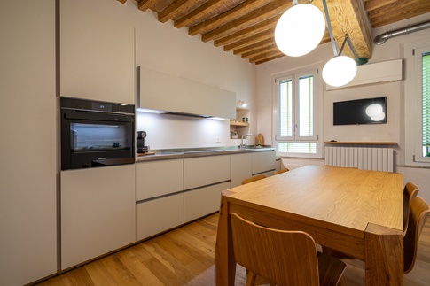 Cucina in stile moderno di 19 di COBE architetti