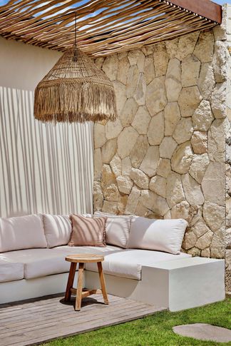 Piscina in stile tropicale di 100 di Riccardo Rubelli Architetto