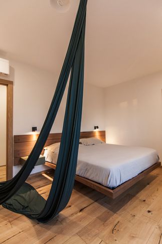 Camera da Letto in stile industriale di 25 di Pucciarelli Architetti