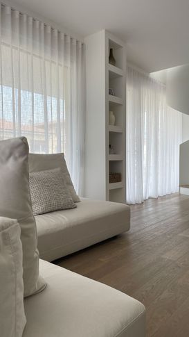 Open Space in stile contemporaneo di 40 di Cariolato Arredamenti