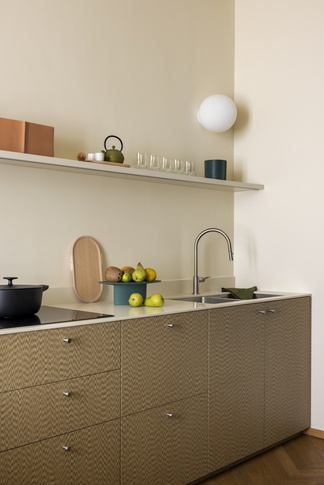 Cucina in stile contemporaneo di 15 di induestudio