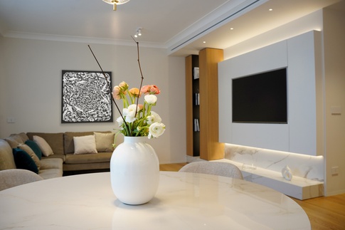 Open Space in stile contemporaneo di 48 di Rosaura D’Alessandro Open Space in stile contemporaneo di 48 di Rosaura D’Alessandro