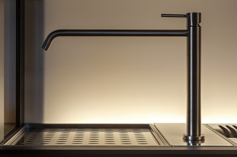 Cucina in stile contemporaneo di 16 di AD Design