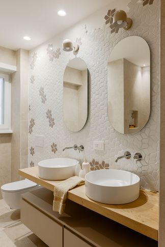 Bagno in stile contemporaneo di 6 di Architetto Sara Edalatkhah