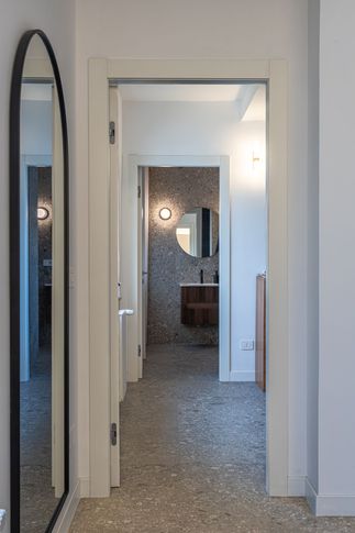 Bagno in stile eclettico di 8 di italo armone design studio