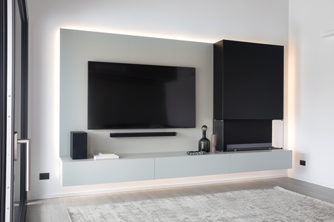 Soggiorno in stile moderno di 34 di WPVA Walter Pescarollo-Vivan Architects