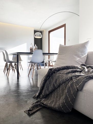 Open Space in stile contemporaneo di 30 di Andrea Benedetti Architetto