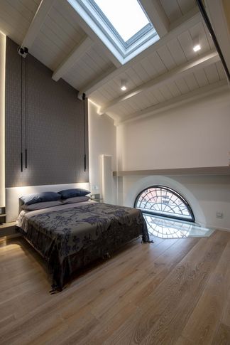 Camera da Letto in stile moderno di 18 di MICHELE VOLPI STUDIO INTERIOR DESIGN