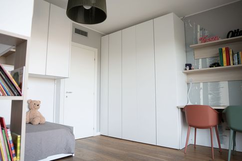 Cameretta Bambini in stile contemporaneo di 15 di Rinnova Home 3d