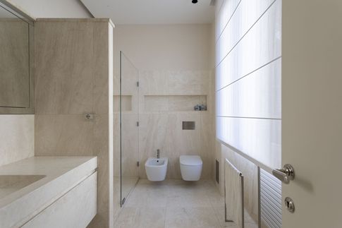 Bagno in stile moderno di 7 di Architetto Francesco Franchini Bagno in stile moderno di 7 di Architetto Francesco Franchini