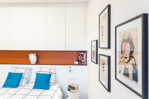 Camera da Letto in stile contemporaneo di 14 di Alessandra Parolini Studio
