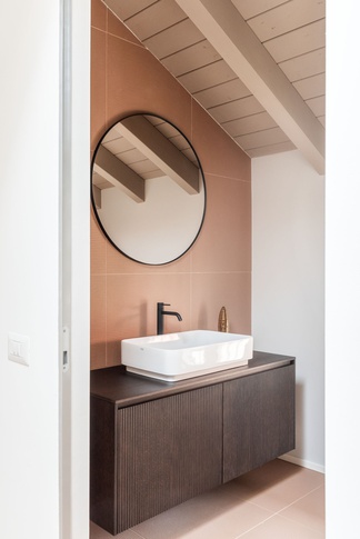 Bagno di Servizio in stile contemporaneo di 10 di sma architetti Bagno di Servizio in stile contemporaneo di 10 di sma architetti