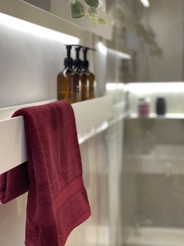 Bagno in stile contemporaneo di 7 di Rosaura D’Alessandro Bagno in stile contemporaneo di 7 di Rosaura D’Alessandro