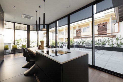 Veranda in stile moderno di 25 di Desearq studio - architettura e interior design