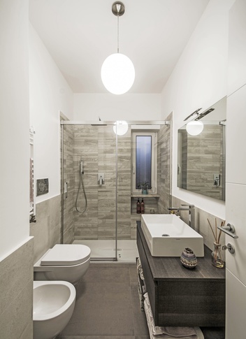 Bagno in stile contemporaneo di 4 di Alessandra Avagnano Architetto Bagno in stile contemporaneo di 4 di Alessandra Avagnano Architetto