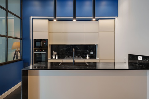 Open Space in stile contemporaneo di 35 di X1Architettura