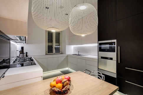 Cucina in stile contemporaneo di 20 di MOB Architects Cucina in stile contemporaneo di 20 di MOB Architects