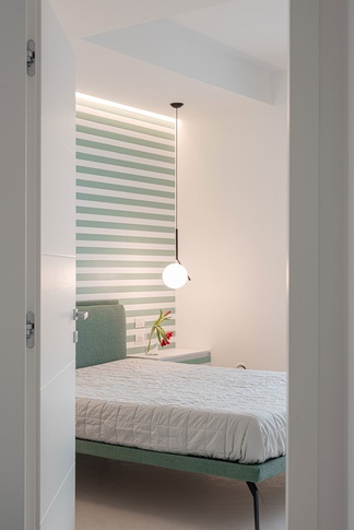 Camera da Letto in stile contemporaneo di 10 di MANUARINO architettura design comunicazione