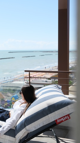 Open Space in stile contemporaneo di 34 di Abitacolo Interni