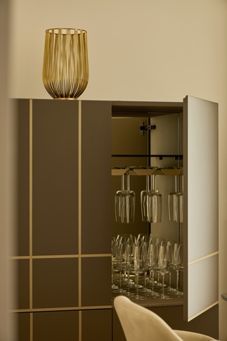 Soggiorno in stile contemporaneo di 35 di EasyRelooking srls Soggiorno in stile contemporaneo di 35 di EasyRelooking srls