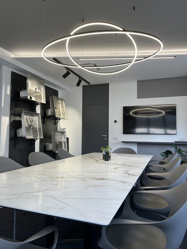 Open Space in stile moderno di 150 di BF interni