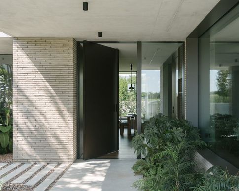 Patio in stile minimal di 40 di Didonè Comacchio Architects