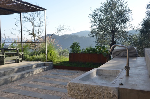 Patio in stile mediterraneo di 45 di Gaia Granelli