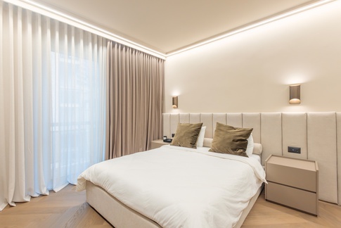 Camera da Letto in stile moderno di 15 di Living Home Design