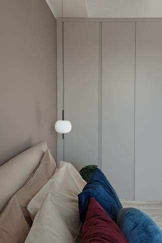 Camera da Letto in stile contemporaneo di 14 di architetto Caterina Martini Camera da Letto in stile contemporaneo di 14 di architetto Caterina Martini
