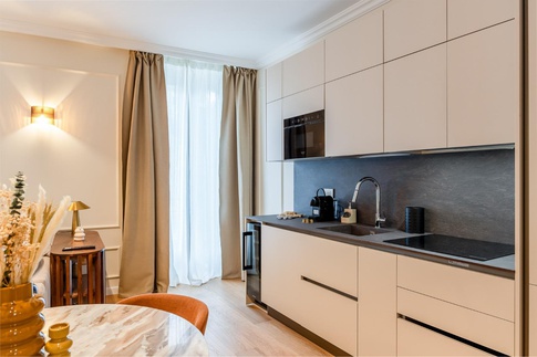 Open Space in stile contemporaneo di 25 di FCInteriorDesignStudio | Open Space in stile contemporaneo di 25 di FCInteriorDesignStudio |