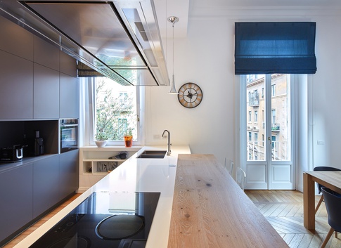 Cucina in stile contemporaneo di 35 di Gruppo Castaldi