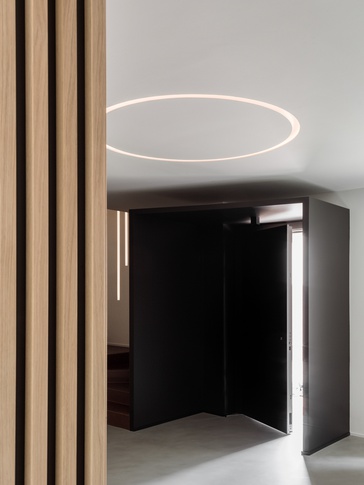 Ingresso in stile moderno di 2 di Moroni Architettura 2.0