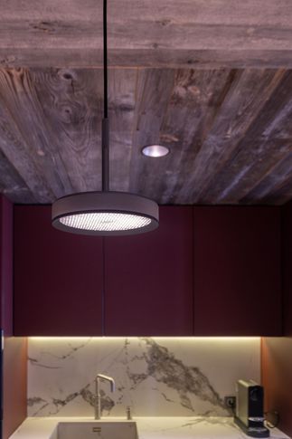 Cucina in stile moderno di 35 di Design Alpino