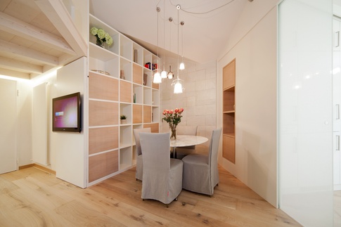 Sala da Pranzo in stile contemporaneo di 8 di Elena Vigano' Architetto