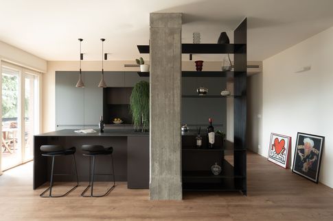 Open Space in stile contemporaneo di 45 di Gambino Flamini | architetti