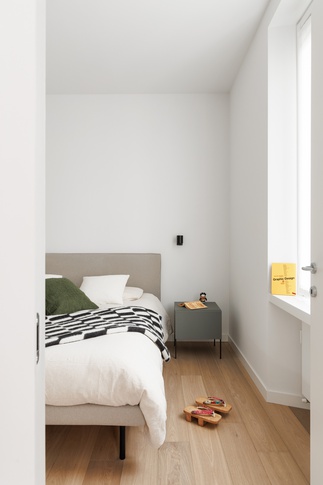 Camera da Letto in stile contemporaneo di 12 di MatStudio Camera da Letto in stile contemporaneo di 12 di MatStudio