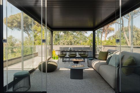 Terrazza in stile contemporaneo di 60 di Architetto Sara Edalatkhah Terrazza in stile contemporaneo di 60 di Architetto Sara Edalatkhah